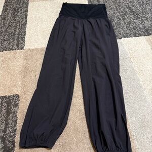 Lululemon OM Pant LW5B24S- Size 2